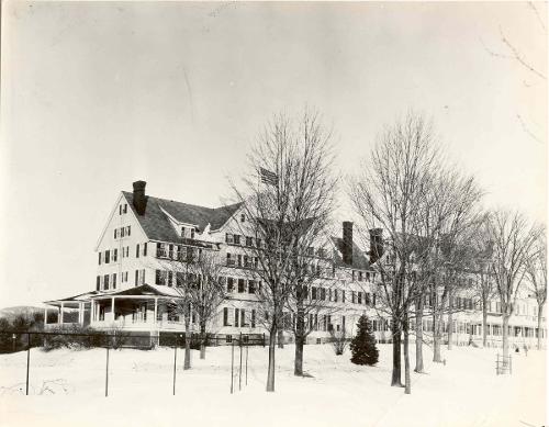 Exterior Inn in Winter 1927 (Levering)