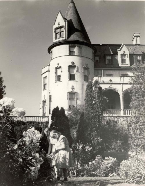 Chateau & Garden 1944 (Scofield)